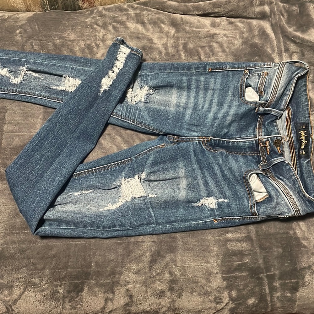 Ripped Skinny Jeans